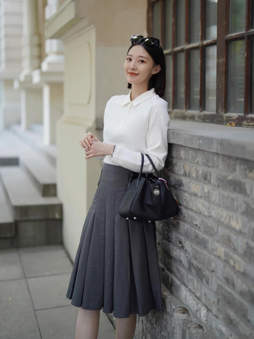 polo nữ phối chân váy xòe